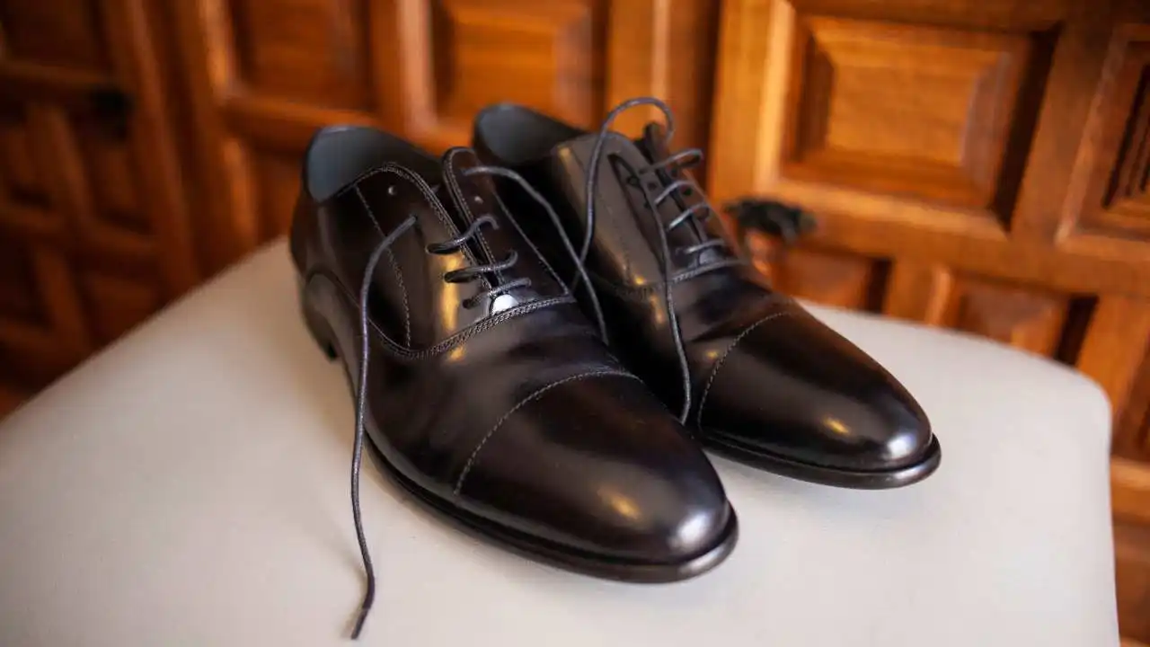 men Classic Dress Shoes